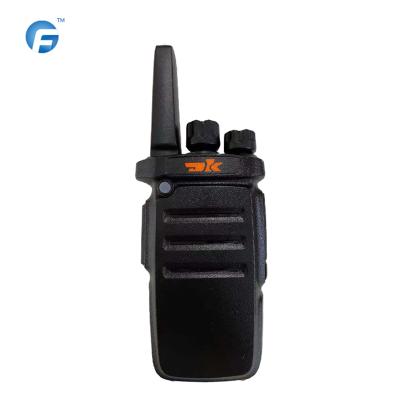 China Long Range Handy Walkie Talkie Security Radio Equipment Walkie Talkie 8W DK-408 for sale