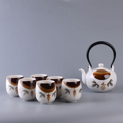 China Viable Ready to Ship Chinese Style Wedding Porcelain Kungfu Teapot Cup Set Ceramic Gift Tray with Hand Painted Grape for sale