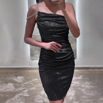 China AD126 One Shoulder Sparkle Chain Good Shrink Anti-Static Pleated Casual Dresses Fashion Party Short Dress Women for sale