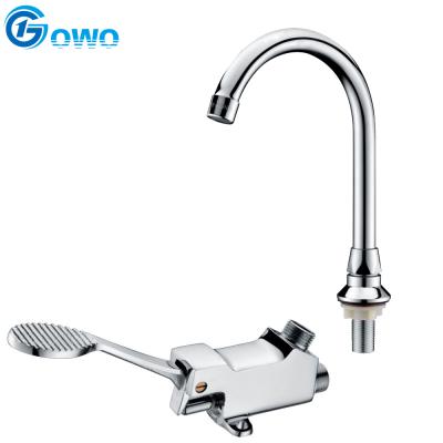 China Traditional Brass Foot Pedal With Stainless Steel Spout No Touch Basin Faucet for sale