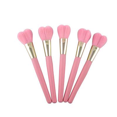 China Angular Blush Hot Seller Heart Shape Hair Wooden Handle Makeup Brushes Makeup Kits For Girls Cosmetic for sale