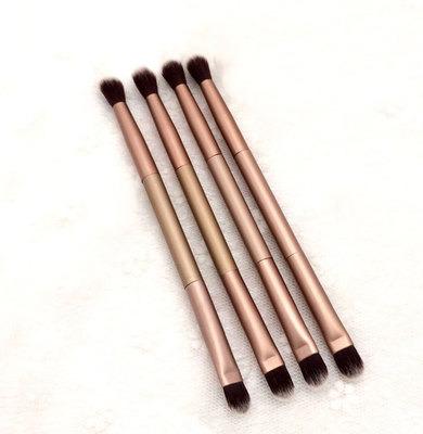 China Flat Brush Single and Double Head Discreet Luxury Available Mounted Gold Mini Eyeshadow Portable Makeup Brush Tool for sale