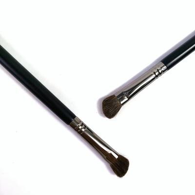 China Smudge Brush Eyeshadow Concealer Pencil Eyebrow Single Brush Makeup Brush Top Blush High Quality Professional Makeup Instruments Accessories for sale