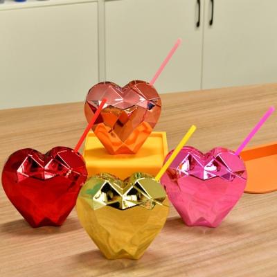 China Viable Hot Sale Party Valentine Day Water Cup Creative Plastic Heart Shaped Drinks Cold Cup With Straw Love Heart Juice Cup Reusable for sale