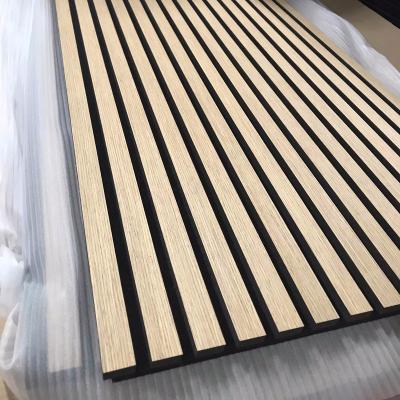 China Contemporary Natural Oak Wood Veneer Akupanel Slat Acoustic Wall Panel 2000x650 for sale