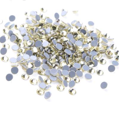 China Hot sale Flatback daffodil ss8 hotfix crystal rhinestones for clothes decoration for sale