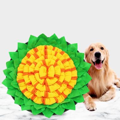 China Amazon 50*50cm Sunflower Dog Puzzle Toys Dog Snacks Interactive Mat Sustainable IQ Training Dog Nose Mat for sale