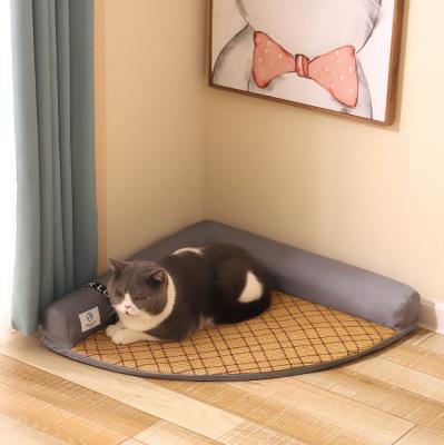 China Travel Pet Mat Plush Pet Nest Cat and Universal Dog Nest Mat Round Kennel Available 4 Seasons for sale