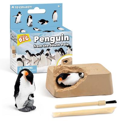 China Penguin Dinosaur Dig Toy DIY Training 8*3.5*5.5cm for sale