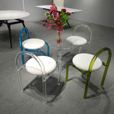 China Contemporary Acrylic Clear Plastic Dining Room Ghost Chair for sale