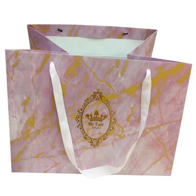 China Custom Printed Recycled Materials Ribbon Handle Restaurant Baked Store Food Delivery Square Shape Cake Packaging Paper Carry Bag for sale