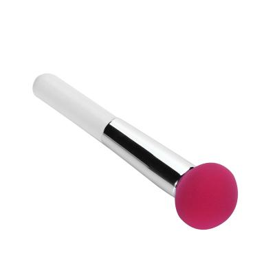 China Lip Beauty Mini Long Handle Sponge Eyeshadow Lip Makeup Brush Makeup Sponge for sale