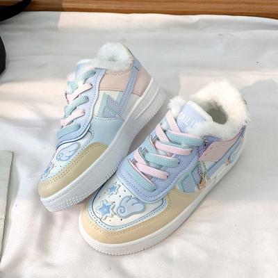 China China Supplier Fashion Platform Latest Designs Ladies Casual Shoes Hot Fluffy Sneakers Women New for sale