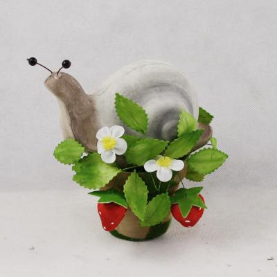 China Hand made factory directly sell the latest style Easter decoration strawberry flower rattan indoor snail for sale