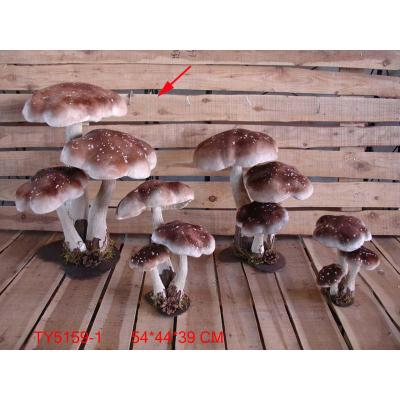 China Custom Moss Arts&crafts Factory Moss Mushrooms Shaped Christmas Ornaments for sale