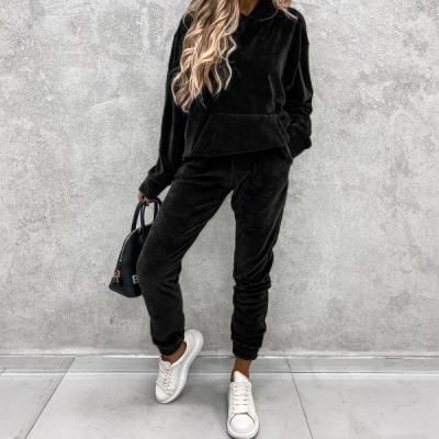 China Anti-pilling Women Pullover Hoodie Pockets Sweatpants Sports Jogger Sweatsuit Set for sale