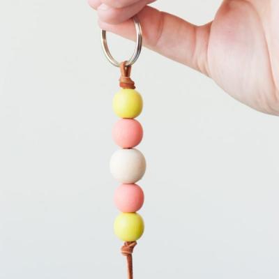 China Wooden Keychain DIY WOODEN PEARL Bangle Bead Gift Customized KEY CHAIN ​​KEY CHAIN for sale