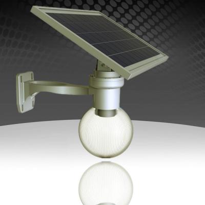 China Sensor Solar Garden Lamp With Small Moon Shade for sale