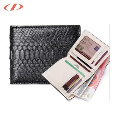 China 100% eco-friendly wholesale good quality genuine python snakeskin leather wallets for men for sale