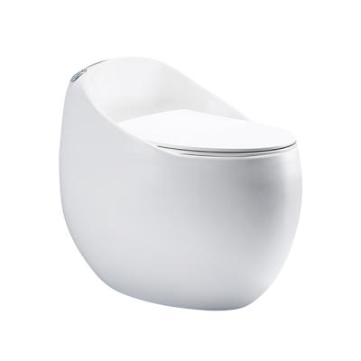 China Ceramic Low Tank Egg Shape Toilet With Side Flush for sale