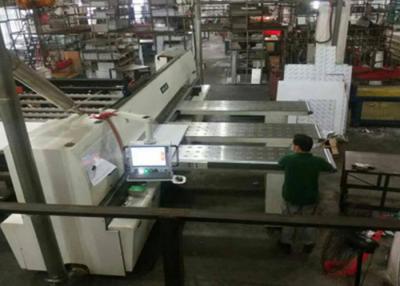 China El corte de aluminio del CNC 15kw de la sierra completamente automática del metal consideró las máquinas 4000r/min en venta