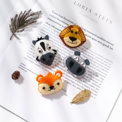 China Custom Decorations Easy Funny Toy Brooch Luxury Eco-friendly Material DIY Hand Made Toy Felt Brooches Accessories Wonderful Friend Brooch for sale