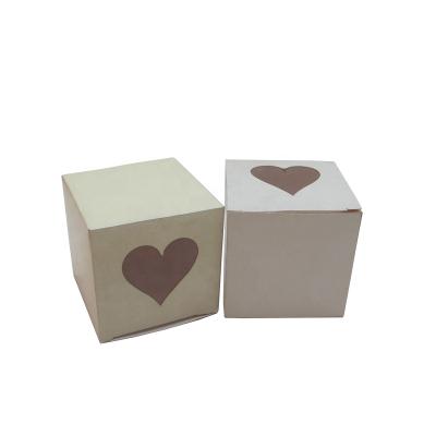 China Recyclable Cheap Custom Printed Heart Shape Window One Hole Cupcake Packaging Box for sale