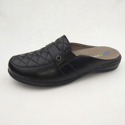 China Best Comfortable Slippers Medical Orthopedic Diabetic Shoes With Memory Leather Foam for sale