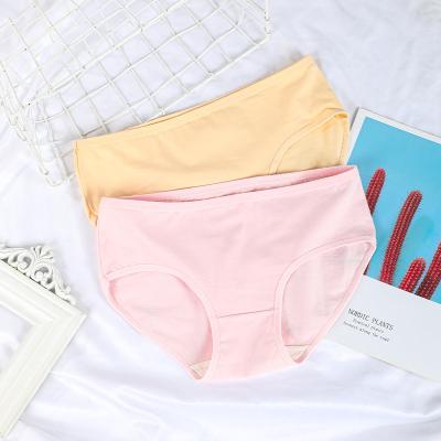 China Women's triangle underwear breathable and comfortable middle waist girls solid color breathable women's seamless underwear for sale