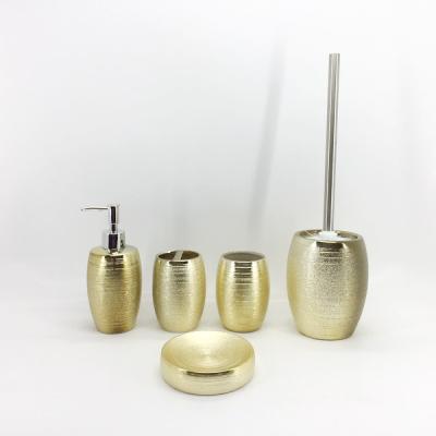 China Vintage Newest Gold Portable Bathroom Accessories Set Bath Room Accessories Wholesale for sale