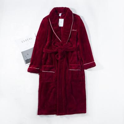 China Breathable Winter Long Sleeve Bathrobe Flannel Plus Size Luxury Long Robes For Women for sale