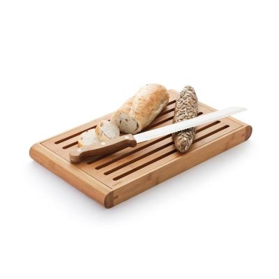 China 100% Sustainable Bamboo Board Bread Slicer With Crumb Catcher Tray For Cutting for sale