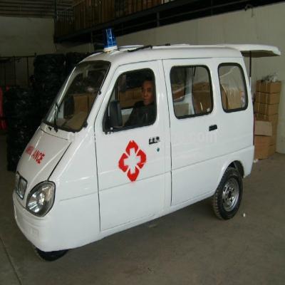 China Closed Passenger 4 People Ambulance Motorized Tricycle In Africa 201 - 250cc 11L Gasoline Passenger 2.8l Drum Brake / 100km Electric / Kick for sale