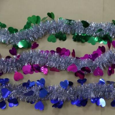 China Pet Door Decoration Hanging Tinsel Christmas Decoration Wreath PVC for sale