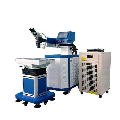 Cina 400W Fiber Transmission Fiber Laser Welding Machine For Matel Welding in vendita