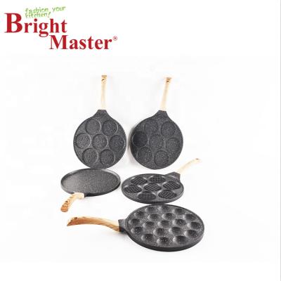 China Sustainable Cast Iron Round Skillet Cooking CREPE PAN Set for sale