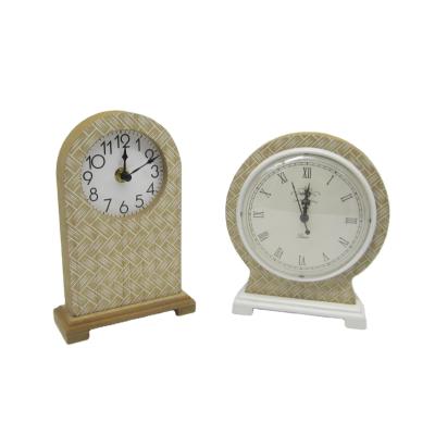 China Minimalist High Quality Vintage Wooden Table Ornaments Home Clock Decorations Pendulum Stand Clock for sale