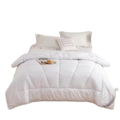 China Home Solid Color Warm Wool Comforter - Thick, All-Season, Ideal for Wholesale and Group Buys for sale