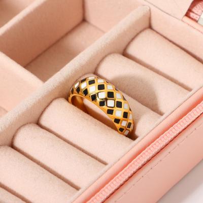 China /Fashionable 2021 Stainless Steel Chunky Black White Crescent Gold 18K Gold Enamel Dome Ring Tasty Hot Selling Plaid Ring Women for sale