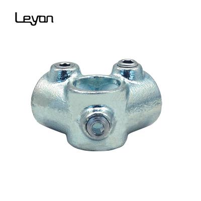 China Home Decoration Hot Dipped Galvanized Malleable Iron Fittings Flange Fittings 3 Head Track Through Flanges for sale