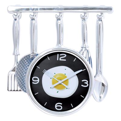 China Personalized Modern Frying Pan Design Kitchen Spoon Fork Decorative Wall Clock Customization for sale