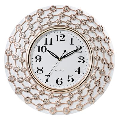 China Simple Style Design Flower Shape Antique Plastic Wall Clock For Home Decor for sale