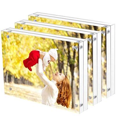 China 2021 Acrylic 3x4 4x6 5x7 6x8 8x10 11x17 Customized Size Inches Thick Magnetic Clear Acrylic Frame Photo Magnetic Picture Frames for sale