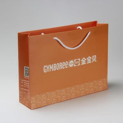 China 300gsm beschichtete Kraftpapier-Recyclingpapier-Fördermaschinen-Taschen mit Griff Matt Lamination zu verkaufen