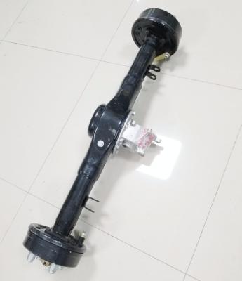 Chine OEM Optional E Rickshaw With Durable Quality Tricycle Rear Axle  33/35inch 2000kg à vendre