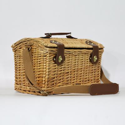 China RTS New Design Holiday Current Vintage Loose Woven Willow Picnic Basket Folding Wicker Basket Set 4 Person for sale