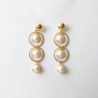 China Trendy Freshwater Pearl Drop Post Earrings Circle Long Dangle Earrings Bridesmaid Gift for sale