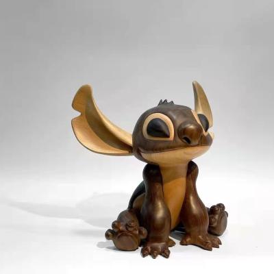 China No Deformed Stitch Small Wooden Sculptures Ornaments Varnished Surface for sale