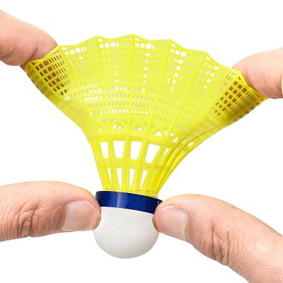 China Trainning Pipe Nylon 6Pcs/tube 670Professional Badminton Shuttlecock Outdoor Sports Training Model Accessory for sale