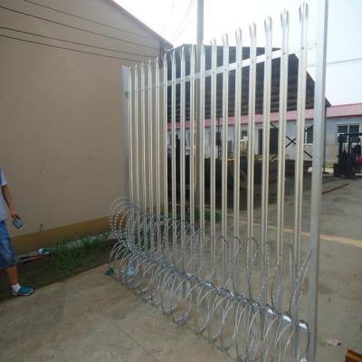 China Easily Assembled Hot Sale Razor Wire Fence Cost Per Meter Palisade Fence / Palisade Fence Factory for sale